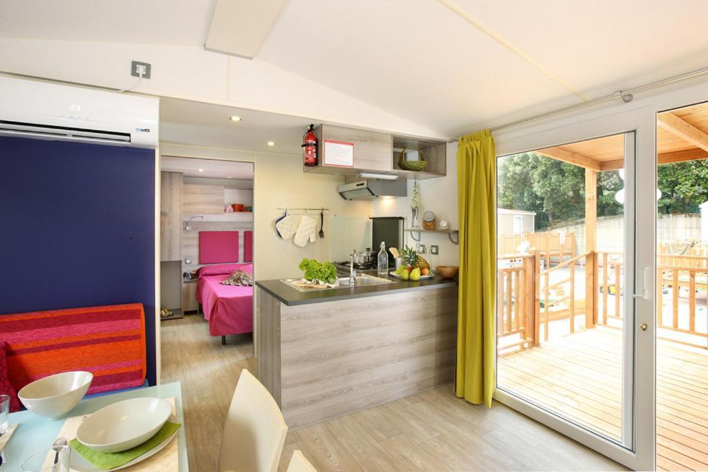 Casa Mobile Gustocamp A Caorle Hotel Bagian luar foto
