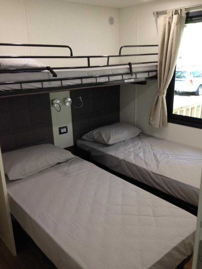 Casa Mobile Gustocamp A Caorle Hotel Bagian luar foto