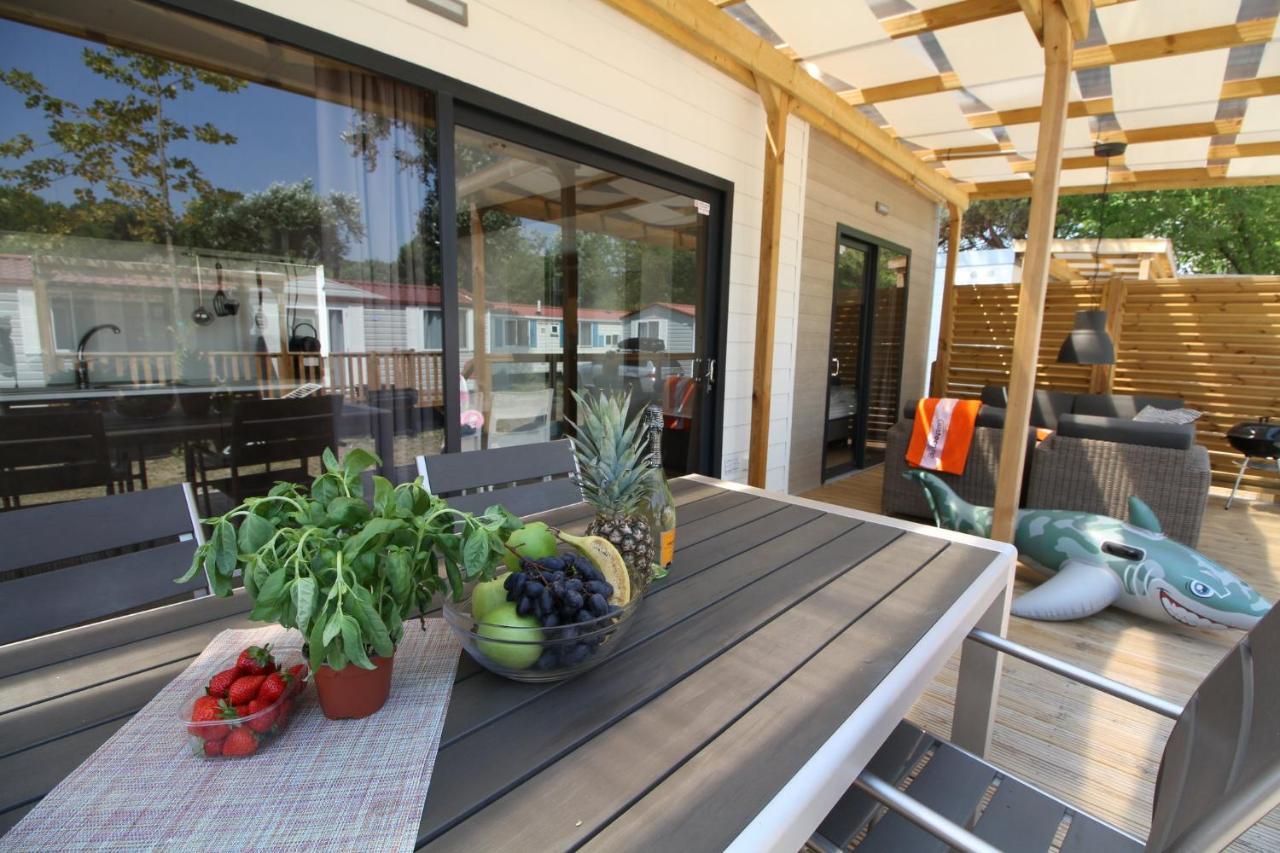 Casa Mobile Gustocamp A Caorle Hotel Bagian luar foto