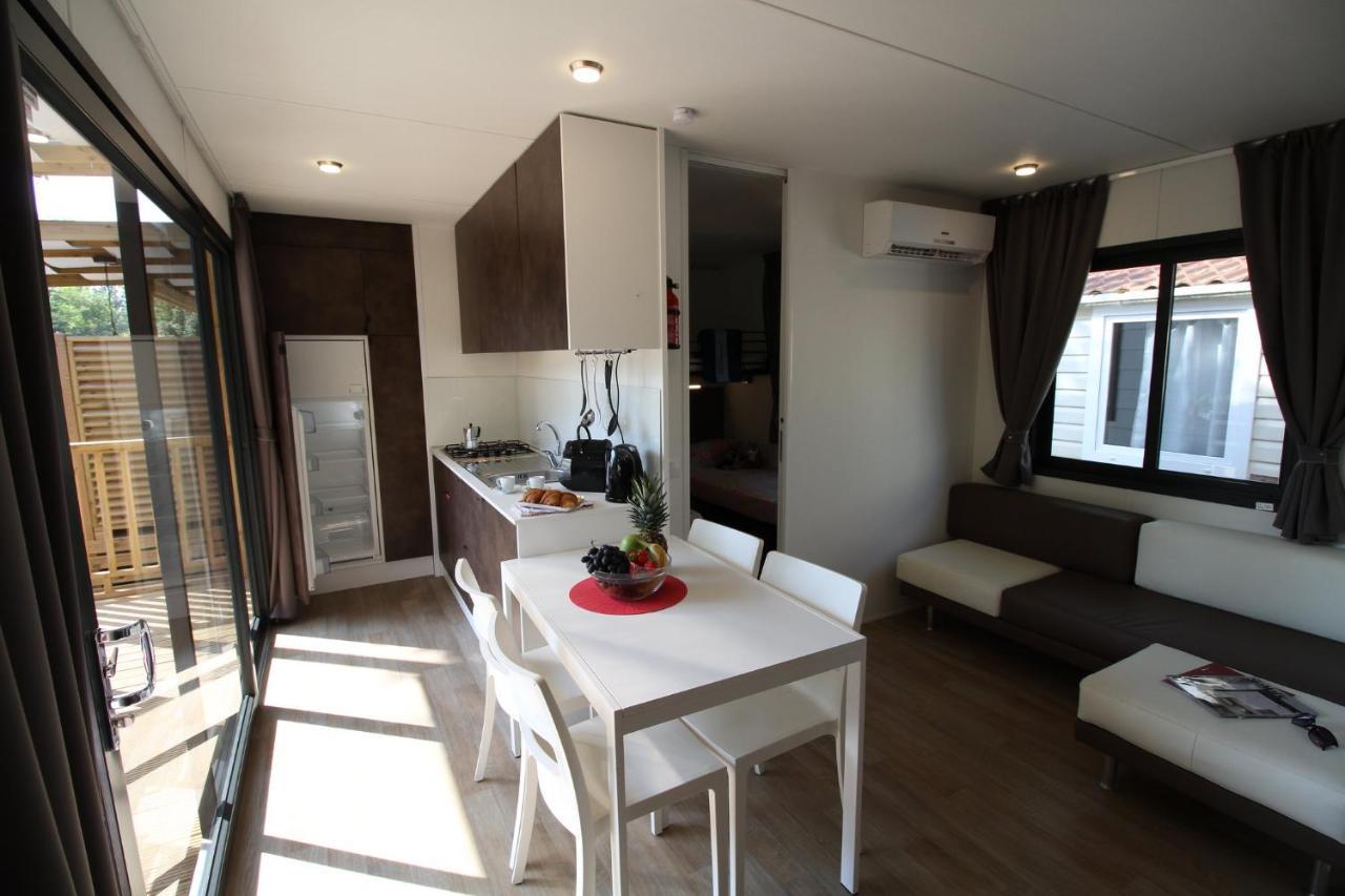 Casa Mobile Gustocamp A Caorle Hotel Bagian luar foto